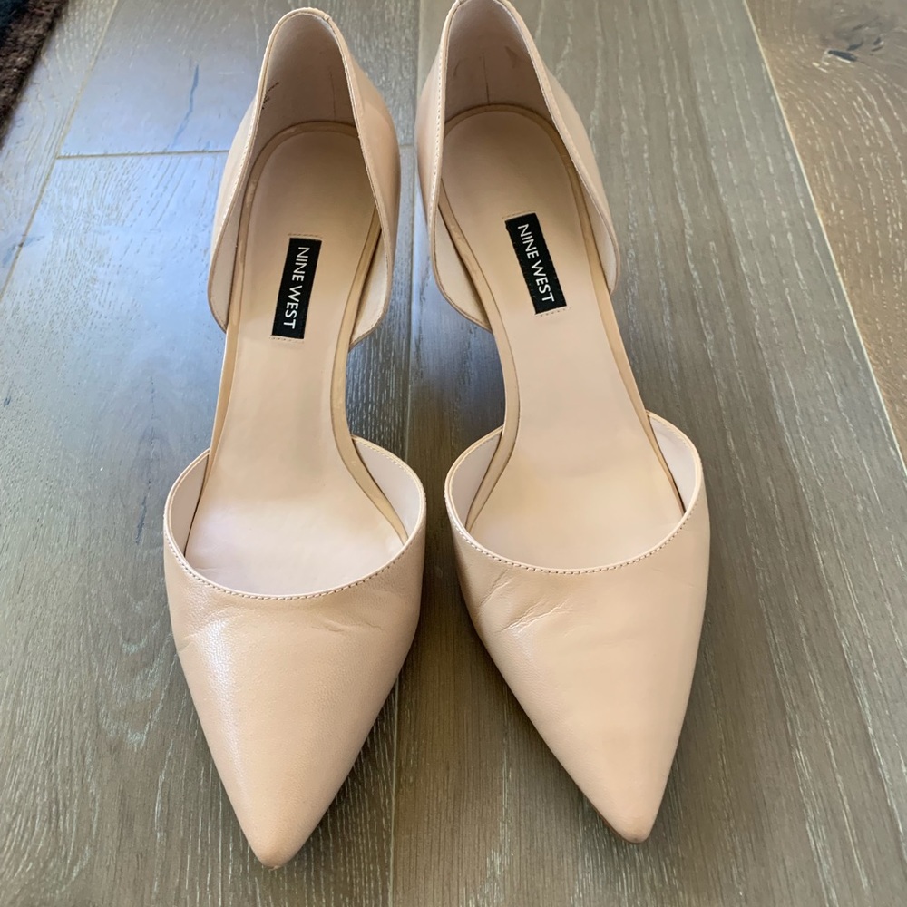 Nine West Solis pumps, size 9.5, nude color